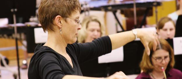 Gail Brechting Conducting Rehearsal
